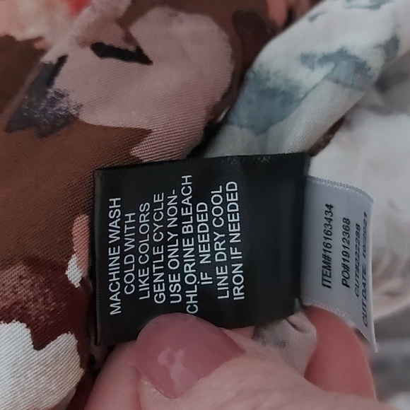 Torrid Rayon Twill Peasant Blouse Brown/Floral Size 3X - Picture 8 of 9